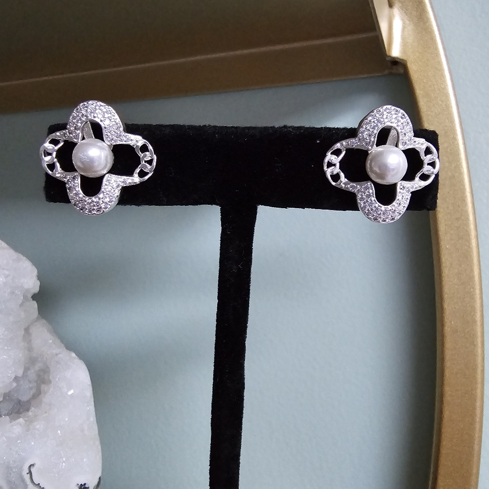 Clover Earrings
